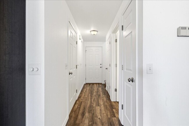 Foto del edificio - 3 Bedroom 2.5 Bathroom Townhouse in Southeast Boise