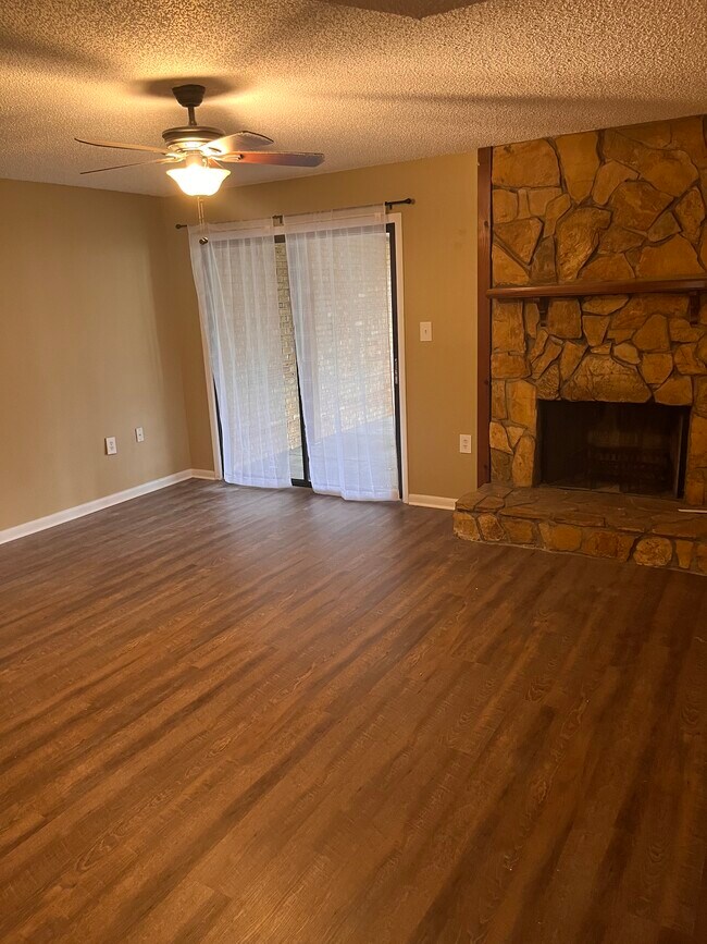 Building Photo - 4205 Old Road 37