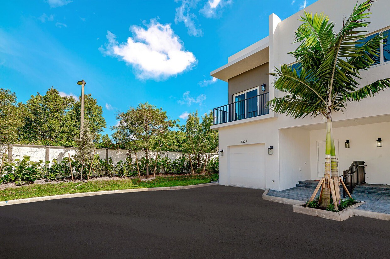 Pearl at Pompano Beach Townhomes for Rent Pompano Beach, FL
