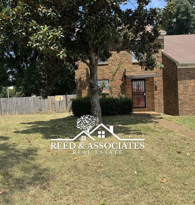 Building Photo - 6004 Hickory Cove