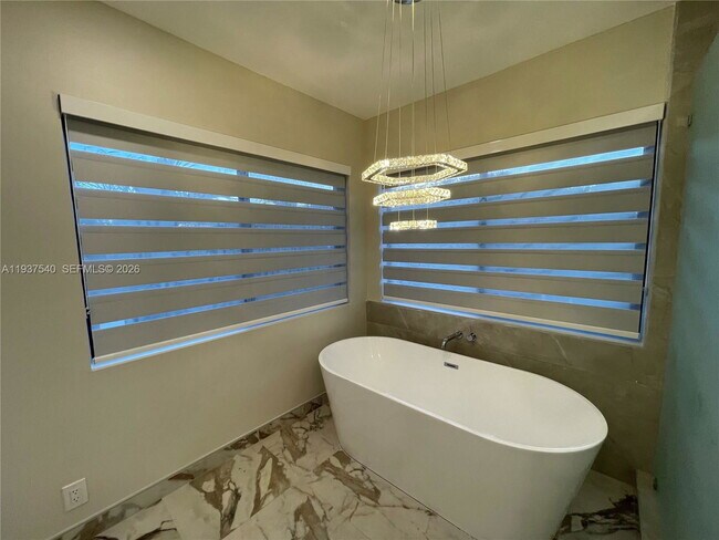 Foto del edificio - 16820 NW 79th Pl