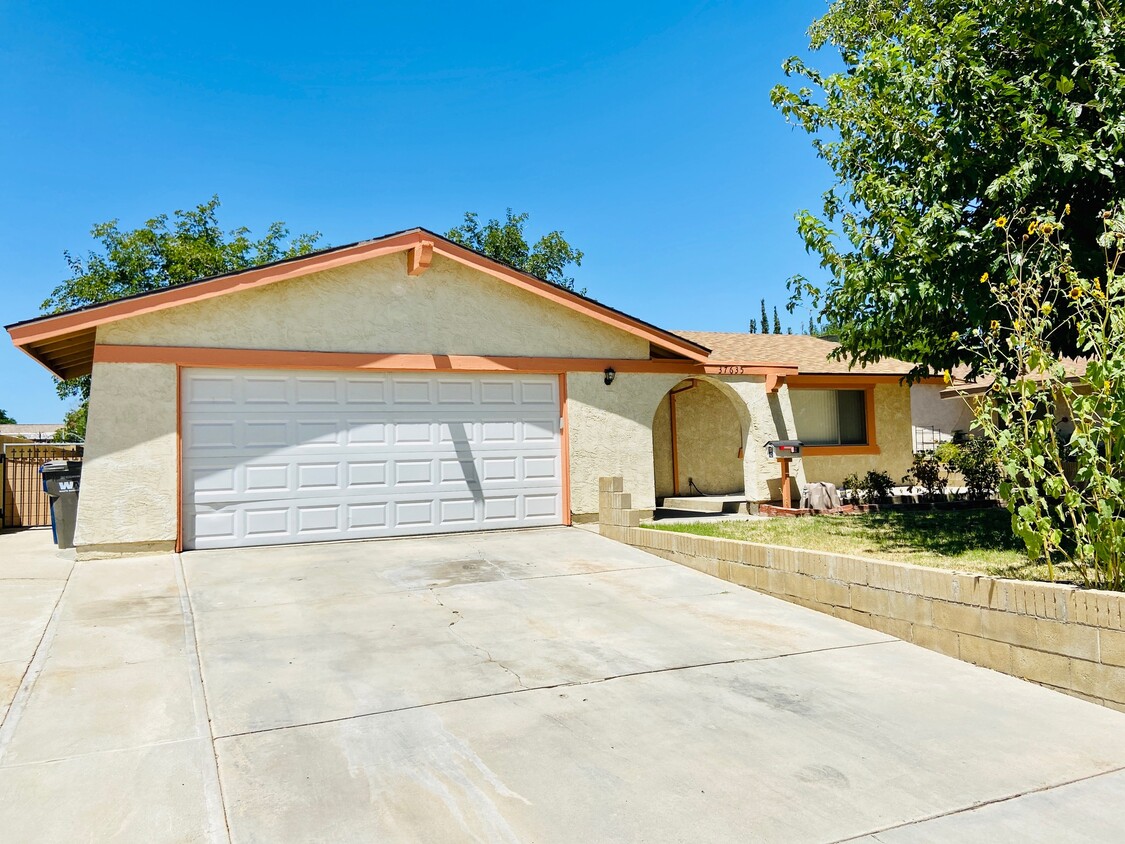 37635 28th St E, Palmdale, CA 93550 House for Rent in Palmdale, CA