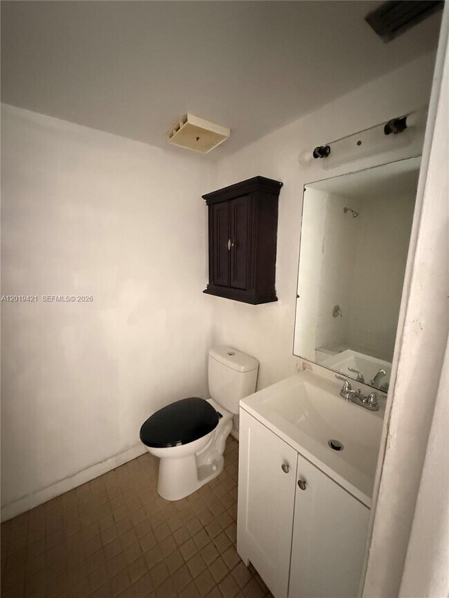 Foto del edificio - 3199 Foxcroft Rd