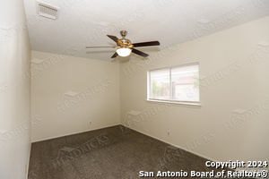 Foto del edificio - 6626 Meadow Fawn Dr