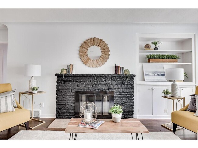 Foto del edificio - 3012 Sumter Ave S