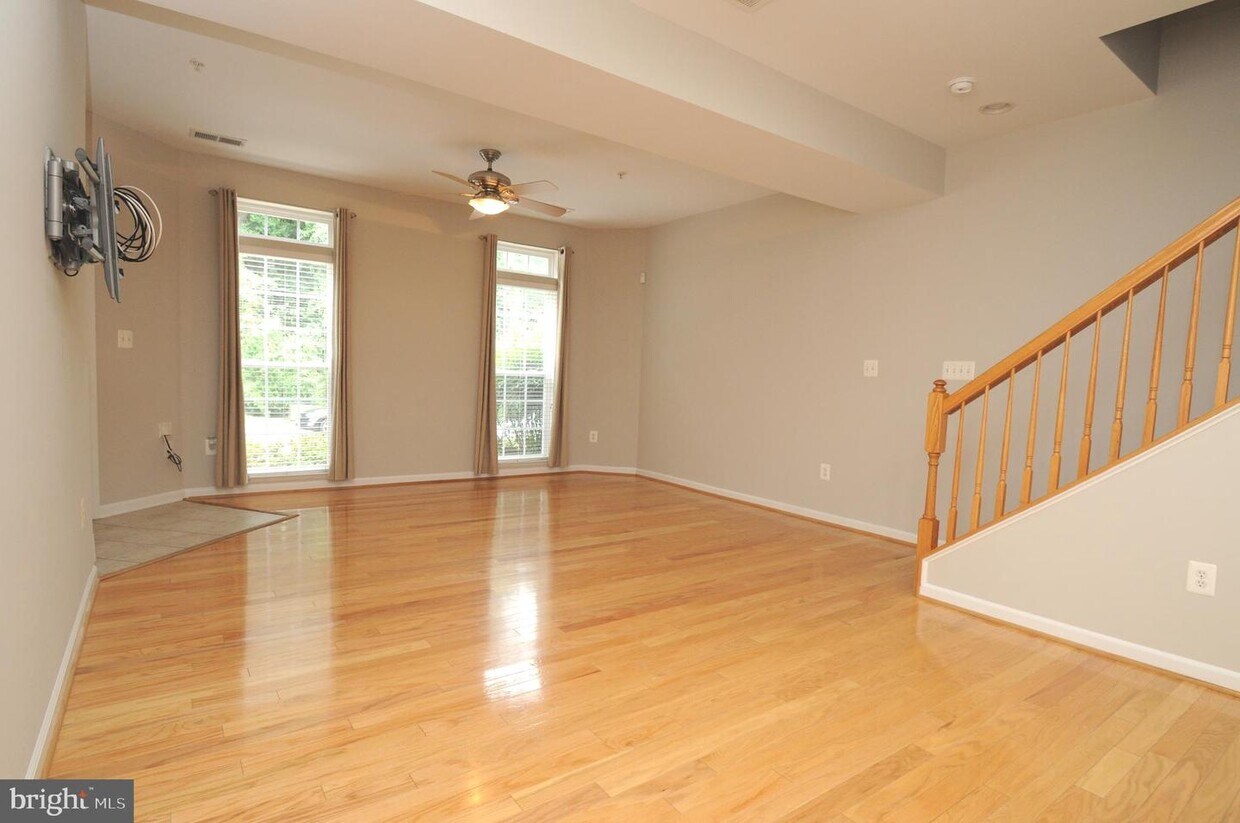 7240 Elkridge Crossing Way, Elkridge, MD 21075 Townhome Rentals in