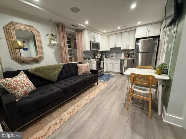 Foto del edificio - 625 Park Rd NW