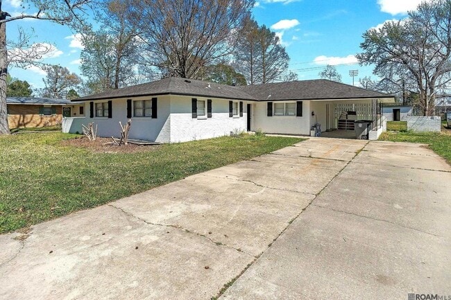 Building Photo - 1455 Marilyn Dr