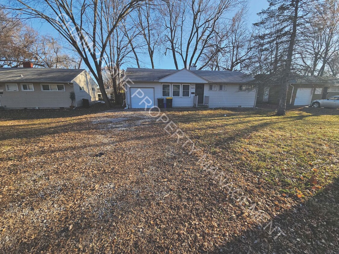 Primary Photo - Single Family Home in Ruskin Heights