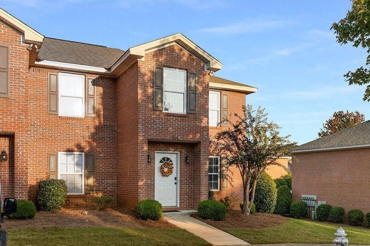 Photo - 1477 N Donahue Unit 803