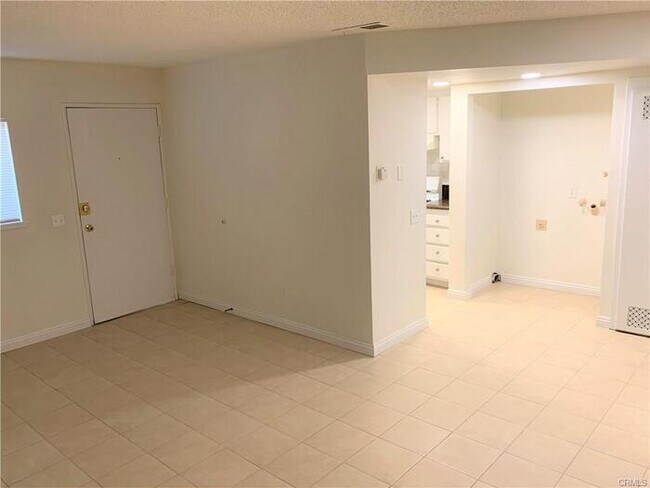 Foto del edificio - 737 N Donna Beth Ave