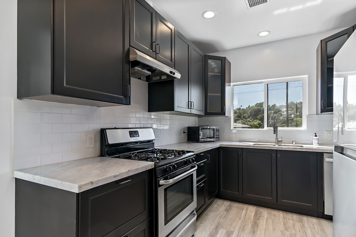 Foto principal - 4620 Eagle Rock Blvd
