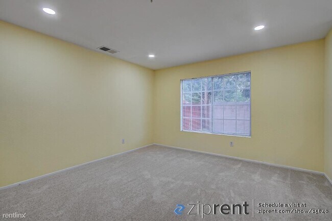 Building Photo - 3 br, 2.5 bath Townhome - 11261 Terra Vist...