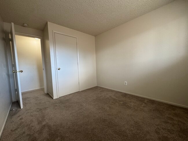 Building Photo - 1380 Kittyhawk Ave