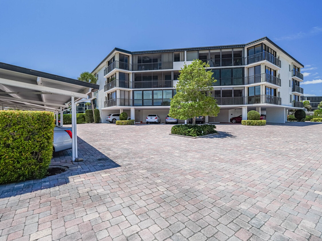 1821 Mooringline Dr Unit 1D, Vero Beach, FL 32963 Condo for Rent in