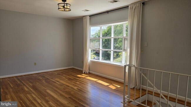 Foto del edificio - 3216 Berkley Ln