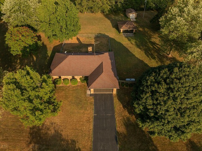 Foto del edificio - 8430 N Oaklawn Dr