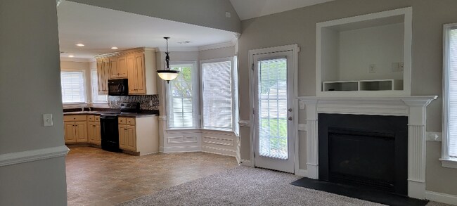 Foto del edificio - 329 Lafollette Dr