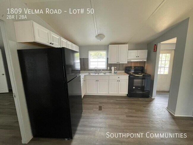 Building Photo - 1809 Velma Rd