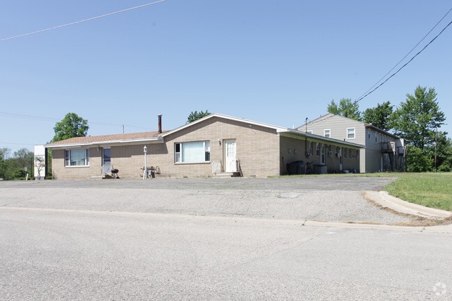 Building Photo - 6401-6412 Lake Michigan Dr
