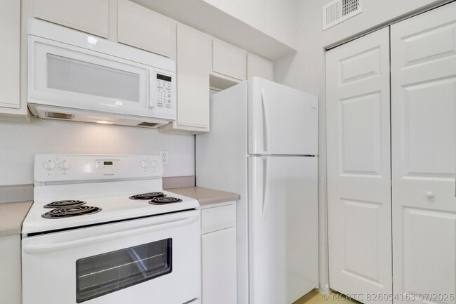 Foto del edificio - 121 SW Palm Dr