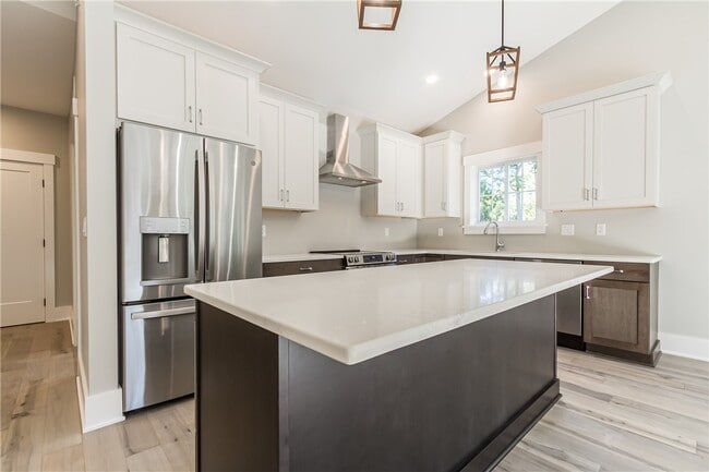 Building Photo - 640 Jefferson Ave