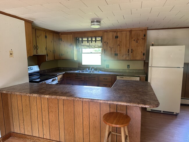 Building Photo - 36 Mount Mica Rd