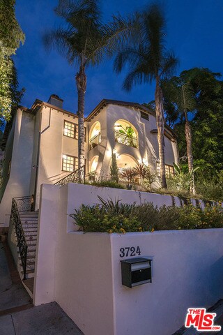 Building Photo - 3724 Dixie Canyon Ave