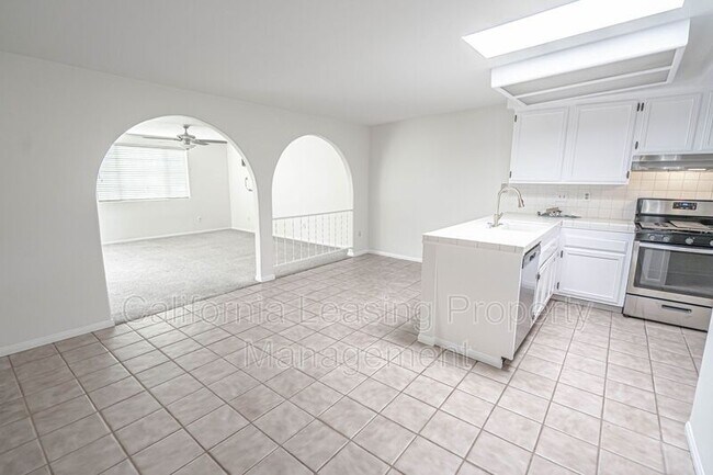 Building Photo - 20840 Shine Dr