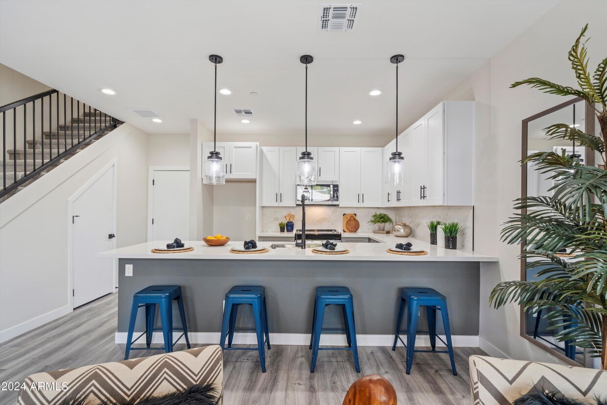 Foto principal - 1642 E Monte Vista Rd