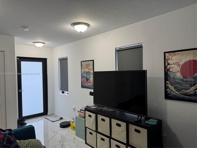 Foto del edificio - 2730 NW 44th St