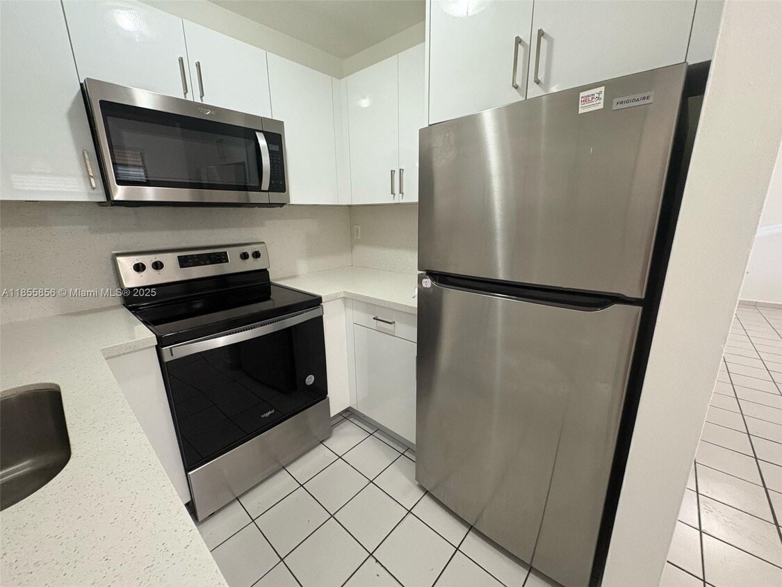 Primary Photo - 5660 W 25th Ct