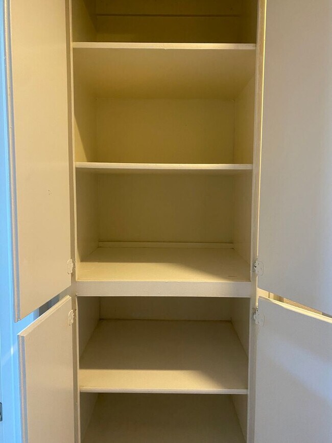 Foto del edificio - 1 Bedroom Condo For Rent