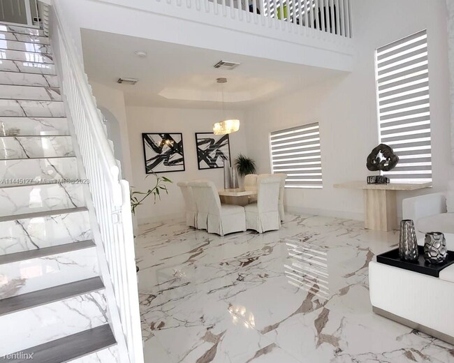 Foto del edificio - 5 br, 3 bath House - 9471 SW 226th Ter # 0