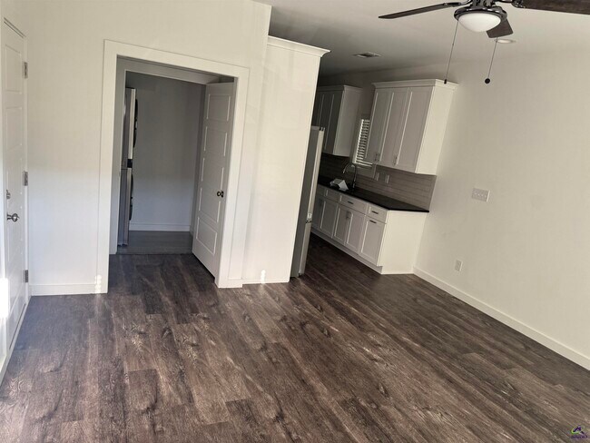 Foto del edificio - 102 Leisure Pointe Rd