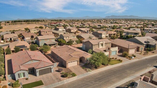 Foto del edificio - 3276 E Orleans Dr