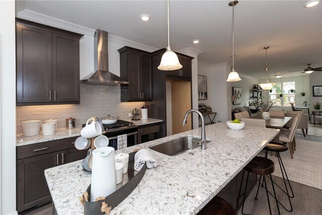 Foto del edificio - 4470 Sims Park Pl.