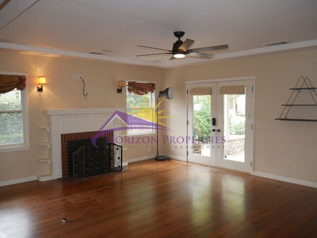 Foto del edificio - 841 Robertson Way