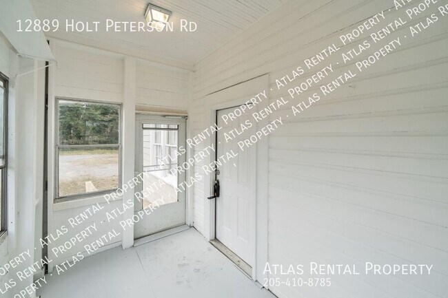 Foto del edificio - 12889 Holt Peterson Rd