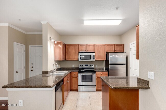 Foto del edificio - 5345 E Van Buren St