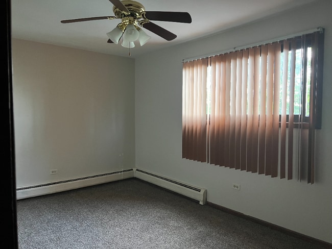 Foto del edificio - 14631 Lamon Ave