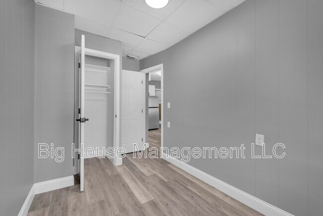 Foto del edificio - 1725 Hollins St