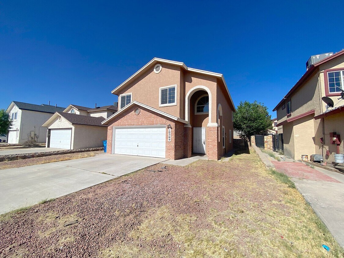 Primary Photo - 4bed/2bath plus Bonus Loft!