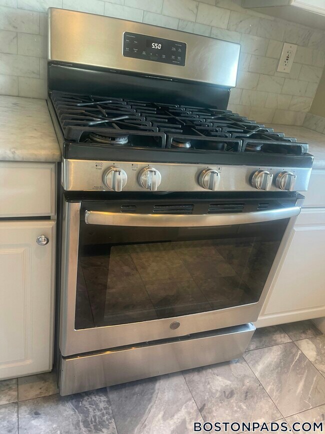 Building Photo - 15 N Beacon St