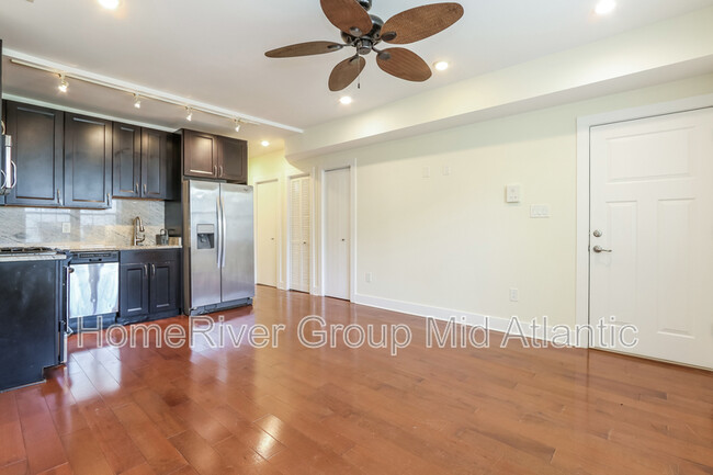 Foto del edificio - 222 20th St NE
