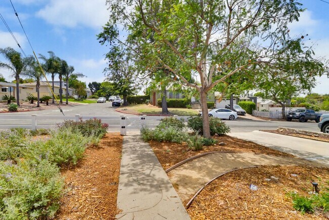 Foto del edificio - Beautifully Maintained Home in La Mesa — 3 Bed / 2 Bath | 1,600 Sq Ft