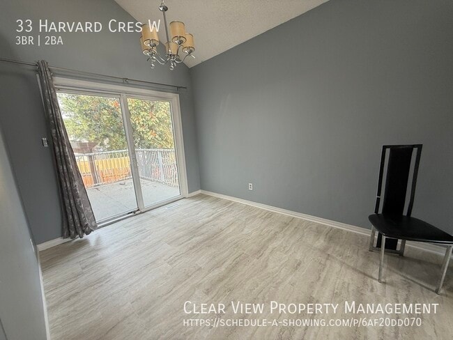 Building Photo - ?? Charming 3-Bedroom, 2-Bath Fenced Home ...