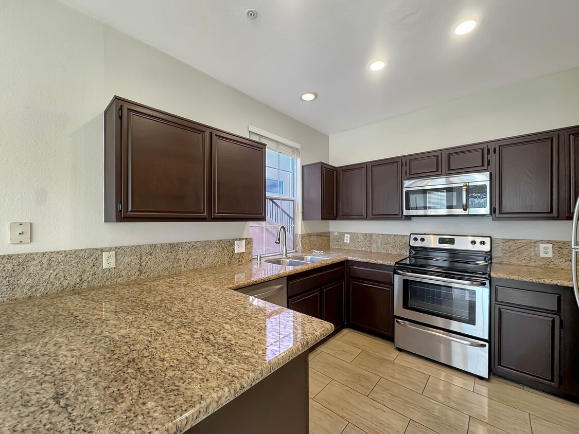 Foto principal - Beautiful 2B/2BA Condo in Rancho Bernardo ...