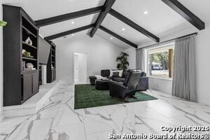 Foto del edificio - 107 Oak Crest