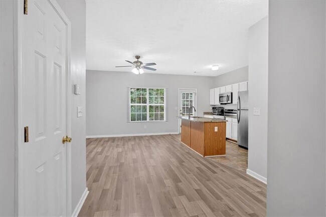 Building Photo - 1573 Eastern Sunrise Ln